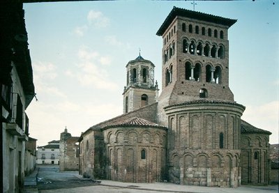 Kilátás a San Tirso-templomra alkotó: Spanish School