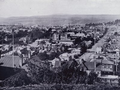 Launceston: Kilátás az Upper Brisbane Street felől, kilátás a Brisbane és a Paterson Streetre, az Állami Középiskola közepén (f/w fotó) alkotó: Stephen Spurling