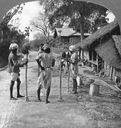 Útjavítás, Bhamo, Burma, 1908 alkotó: Stereo Travel Co
