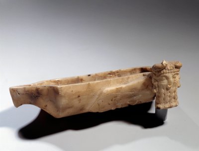 Mezopotámia művészete: Androcephal bikával (albatre) díszített lámpa sumér korszakban (Kr. e. 2400 körül). Párizs, Musee du Louvre alkotó: Sumerian Mesopotamian School