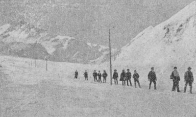 Átkelés a Grand Saint-Bernardon télen (f/w fotó) alkotó: Swiss Photographer