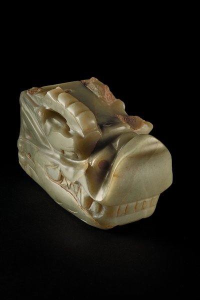 A Junkunc Jade Sárkányfej (jade) alkotó: Tang Dynasty Chinese School