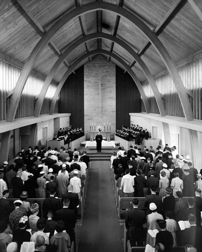 Tiszteletes szól a gyülekezethez a vasárnapi istentiszteleten a First Congregational Churc... alkotó: Ted Spiegel