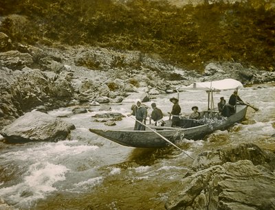 Egy csónak a Hozu folyó zúgójában, Kiotó, 1900-1915 körül (fénykép) alkotó: Teijiro Takagi