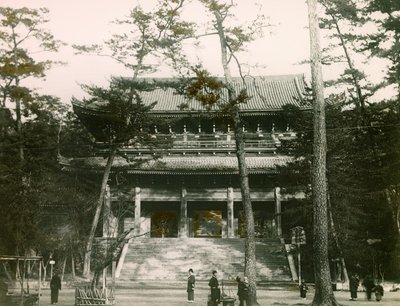 Chion-in buddhista templom kapuja, Higashiyama kerület, Kiotó, 1900 körül - 1915 (fénykép) alkotó: Teijiro Takagi