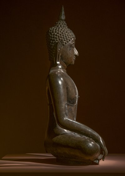Maravijaya Buddha. Thaiföld. 15. második fele. Faragás alkotó: Thai School