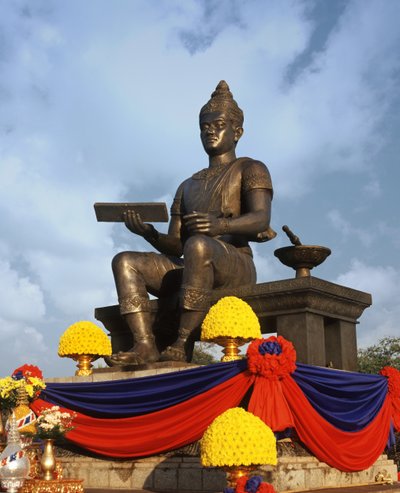 Nagy Ram Khamhaeng alkotó: Thai School