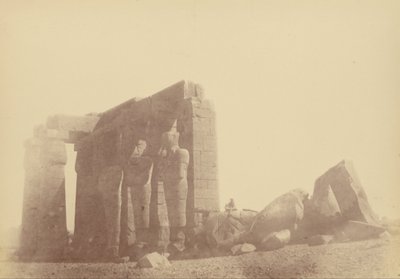 Közeli kilátás a Ramesseum kolosszusára alkotó: Théodule Devéria