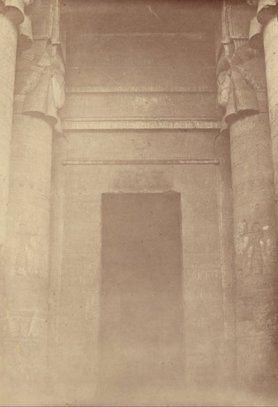 Denderah templomának belső bejárata alkotó: Théodule Devéria