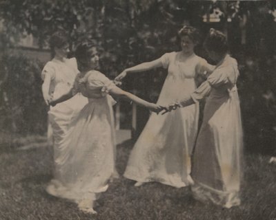 Susan Hannah Macdowell, Azonosítatlan lány, Elizabeth Macdowell és esetleg Mary Macdowell... c. 1 alkotó: Thomas Eakins