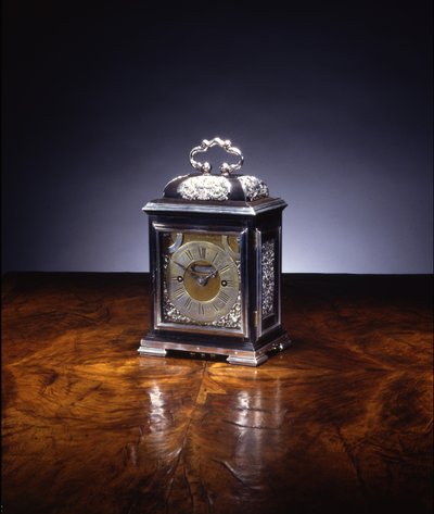 Miniatűr feltűnő konzolos óra, sz. 222, 1695 körül (ezüst és ébenfa) (lásd még: 834229-32) alkotó: Thomas Tompion