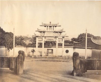 Diadalív, Foochow, kb. 1869. alkotó: Tung Hing.