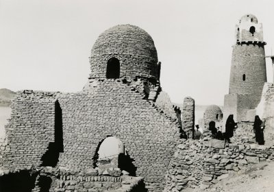Az al-Mashhad al-Bahari minaretje és a mecset romjai, Asszuán közelében, Egyiptom, Ugo Monneret de Villard felvétele. alkotó: Ugo Monneret de Villard