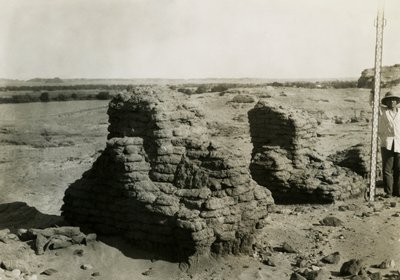 Sír a nekropoliszban, Qasr Ibrim, Egyiptom, fotó: Ugo Monneret de Villard alkotó: Ugo Monneret de Villard