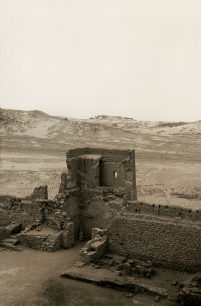 A Szent Simeon kolostor nyugati tornya, Asszuán, Egyiptom, Ugo Monneret de Villard fotója. alkotó: Ugo Monneret de Villard