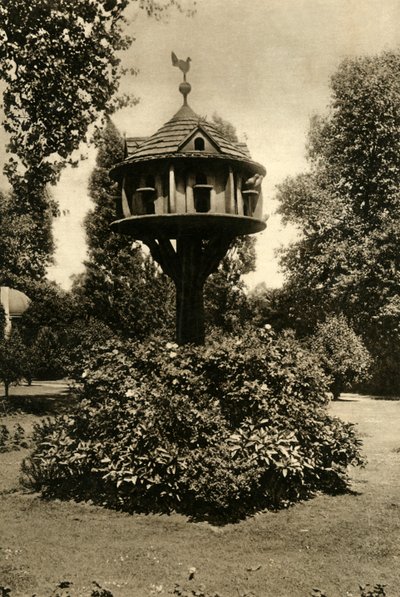 A Dovecote - a Dowager Marchioness of Bute kertjében, St. Johns Lodge, Regents Park, 1920. alkotó: Unbekannt