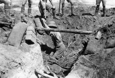 Egy összeomlott brit ásó, Mezopotámia, I. világháború, 1918 alkotó: Unbekannt