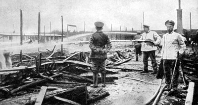Tűz pusztított fogolytáborban Németországban, az első világháború, 1915 alkotó: Unbekannt