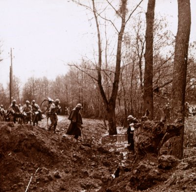 Előrelépés az Ailette-en, Észak-Franciaország, 1918 alkotó: Unbekannt