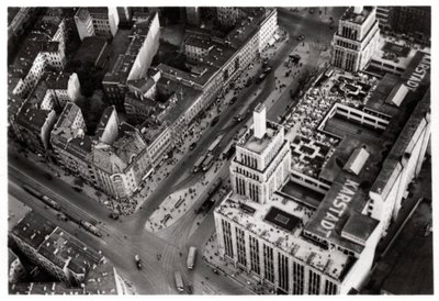 A Hermannplatz légifelvétele, Berlin Neukoelln, Németország, Zeppelinről, c1931 1933 alkotó: Unbekannt