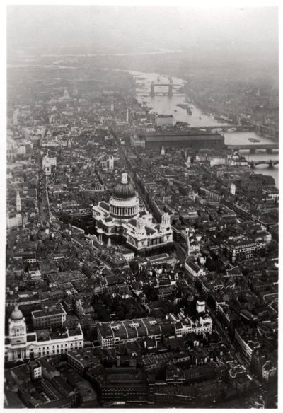A londoni St Pauls Cathedral légi felvétele egy Zeppelinről, 1931, 1933 alkotó: Unbekannt