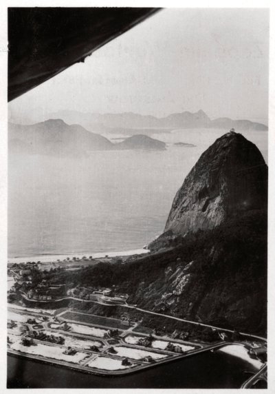 Légi felvétel a Sugarloaf-hegyről, Rio de Janeiro, Brazília, egy Zeppelinről, 1930 1933 alkotó: Unbekannt