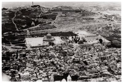 Az Omar mecset légi felvétele, Jeruzsálem, Palesztina, Zeppelinről, 1931 1933 alkotó: Unbekannt
