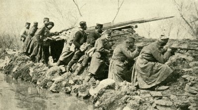Eső után: Szerb gyalogság...az árvíz idején, első világháború, c1915, c1920. alkotó: Unbekannt
