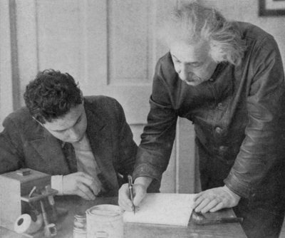 Albert Einstein német-svájci-amerikai matematikus és fizikus egy diákkal alkotó: Unbekannt