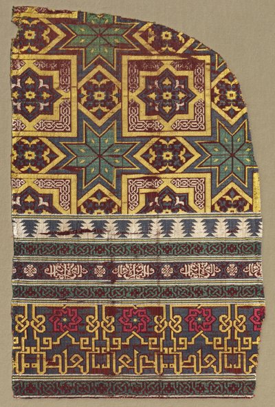 Alhambra függő töredék díszített szalagokkal, 1300-as évek. alkotó: Unbekannt