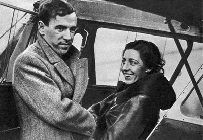 Amy Johnson brit repülős, aki Fokvárosba készül, 1932-ben. alkotó: Unbekannt
