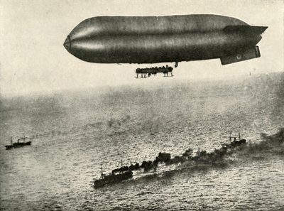 Egy léghajó konvojt kísérve, 1919. alkotó: Unbekannt