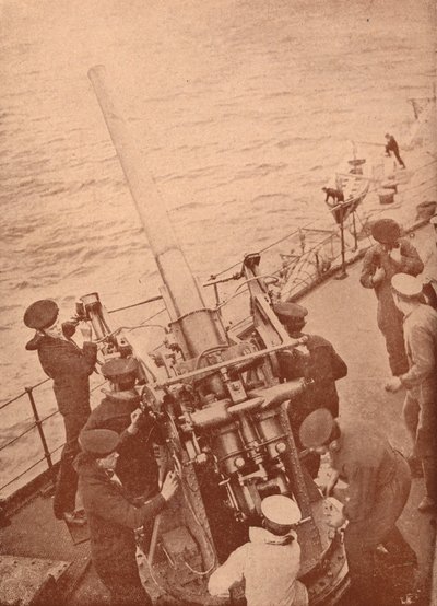 Légvédelmi fegyver hadműveletben egy brit csatahajón, c1917 1919 alkotó: Unbekannt