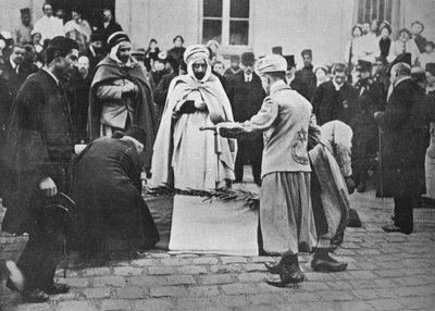 Szokatlan látvány Párizsban, 1914 alkotó: Unbekannt