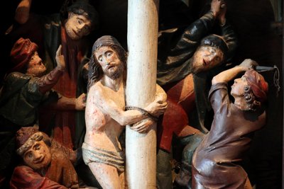 Arbois, Jura, Franciaország, 2015.08.31. - Saint-Hippolyte templom. A tizenötödik századi retable. Krisztus megkorbácsolása. alkotó: Unbekannt