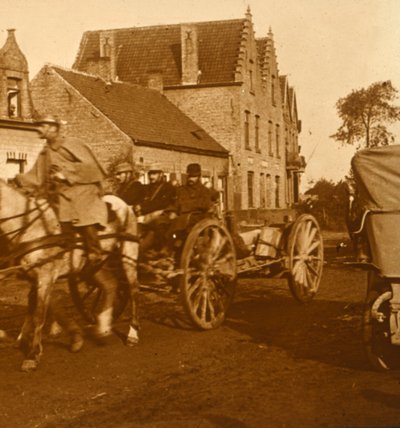 Tüzérség halad a vonalon, c1914-c1918 alkotó: Unbekannt