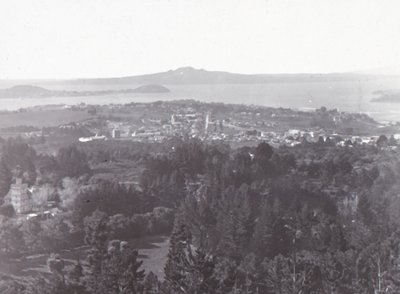 Auckland, a Mount Edenről, 19. század vége – 20. század eleje. alkotó: Unbekannt