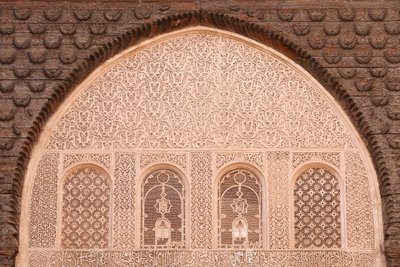 Ben Youssef Medersa a legnagyobb Medersa Marokkóban, eredetileg egy vallási iskola, amelyet Abou el Hassan vezetésével alapítottak, Marrakech, Marokkó alkotó: Unbekannt