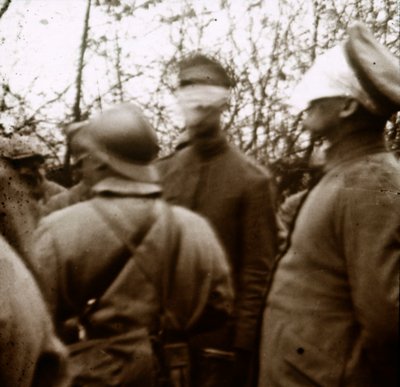Bekötött szemű katonák, 1918. november alkotó: Unbekannt