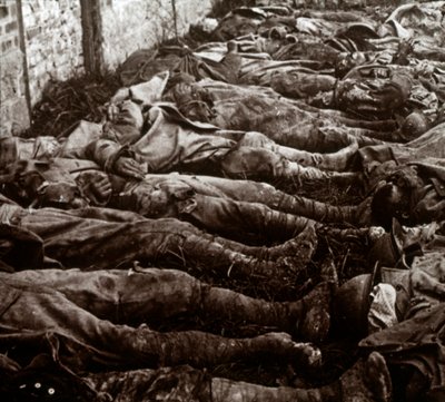 Holttestek támadás után, c1914-c1918 alkotó: Unbekannt
