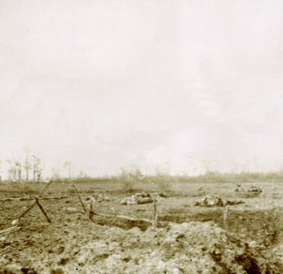 Holttestek támadás után, c1914-c1918 alkotó: Unbekannt