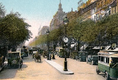 Boulevard des Italiens, Párizs, autókkal és motorbuszokkal az utcán, c1900 alkotó: Unbekannt