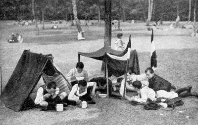 Fiúk táborozása, Berlin, Németország, 1922 alkotó: Unbekannt