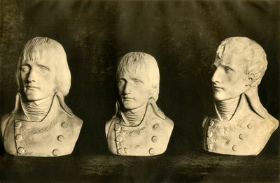 Napóleon mellszobrai, 18. század vége, 1921. alkotó: Unbekannt