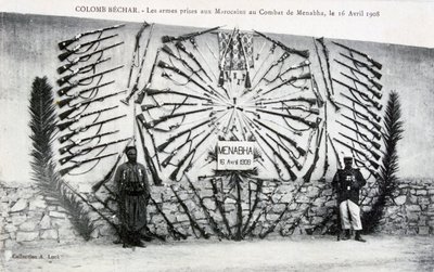 Fegyverek a menabhai csatából, Colomb-Béchar, Algéria, 1910 alkotó: Unbekannt