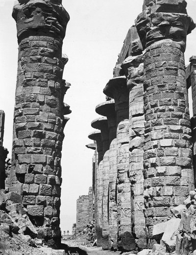 A karnaki nagy templom központi sikátora, Egyiptom, 1878 alkotó: Unbekannt