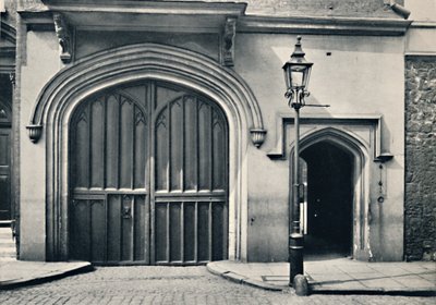Charterhouse. Az Entrance Gateway külseje, 1925 alkotó: Unbekannt