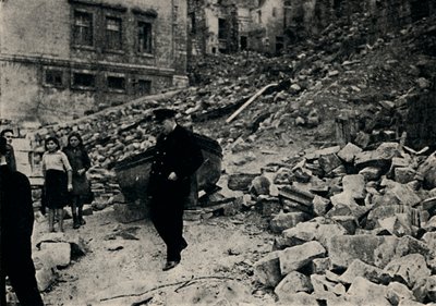 Churchill meglátogatja a megtépázott Máltát, 1943, 1945. alkotó: Unbekannt