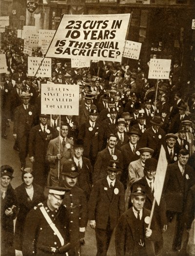 A fizetéscsökkentés ellen tiltakozó köztisztviselők, London, 1931. október, 1935. alkotó: Unbekannt