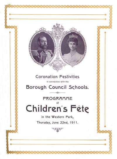 Koronázási ünnepségek a kerületi tanács iskoláival kapcsolatban, 1911, 1917. alkotó: Unbekannt